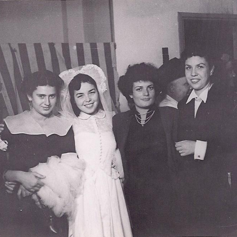 © photo d’archive mariage de sa tante Rina en Egypte